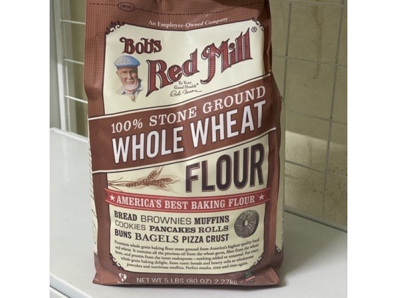 Bột mì nguyên cám Bob's Red Mill 2,27kg